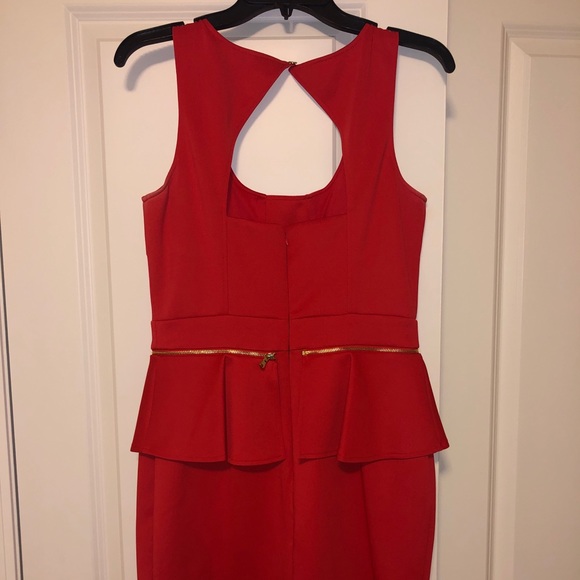 Burnt orange, peplum dress with keyhole back - Picture 2 of 5